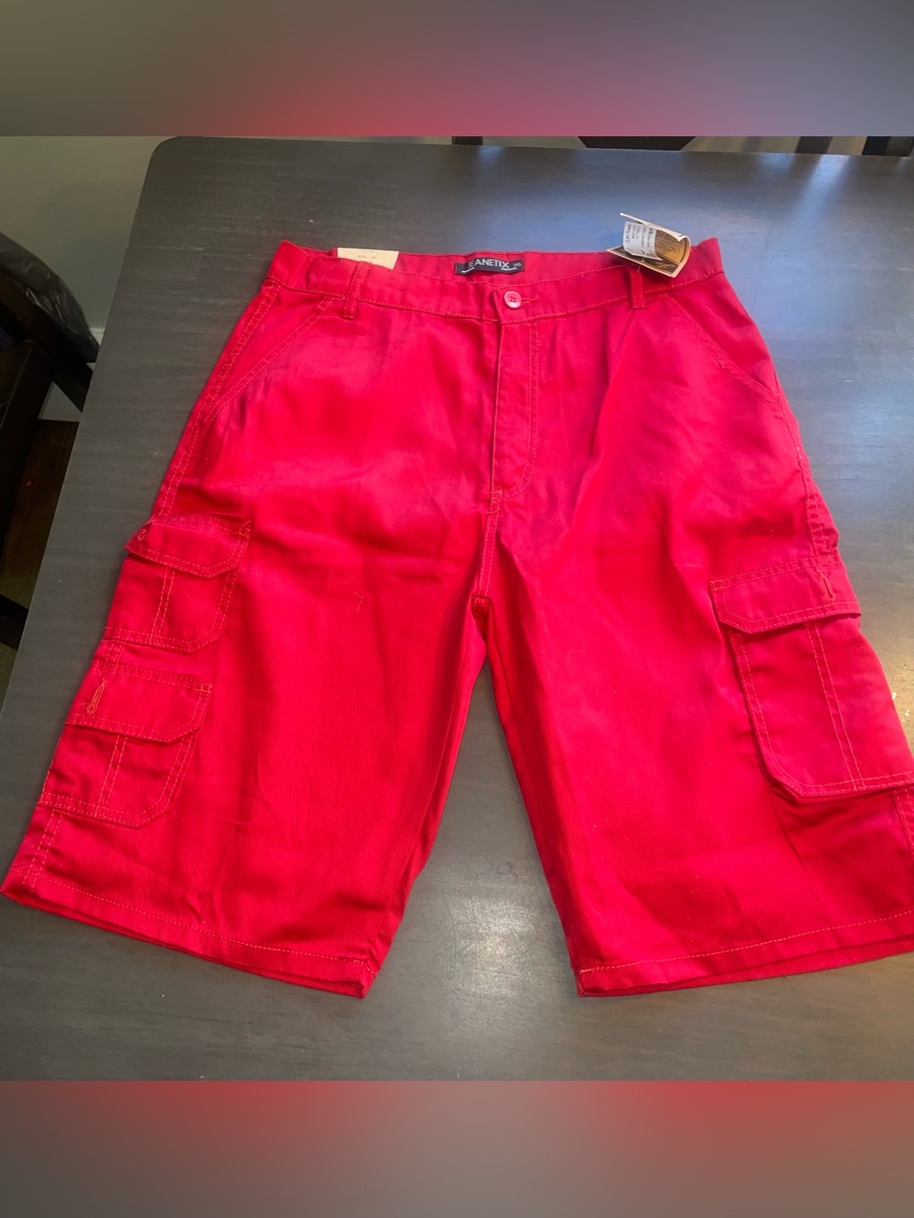 Jeanetix Men’s Red Cargo Shorts Size 36 NWT